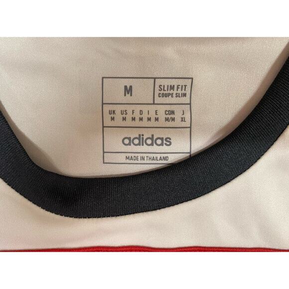 Manchester United | Women’s Medium Alternative Jersey - Picture 3 of 5